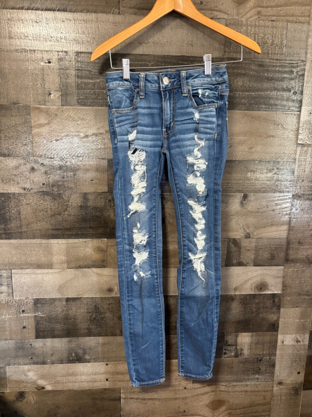 American Eagle Outfitters Ripped Jegging in Blue 00Regular